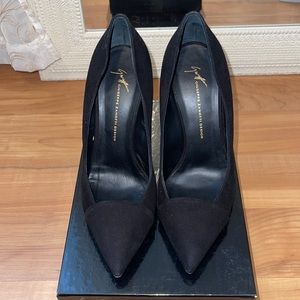 COPY - Giuseppe Zanotti Suede Point Scarpa Vicam